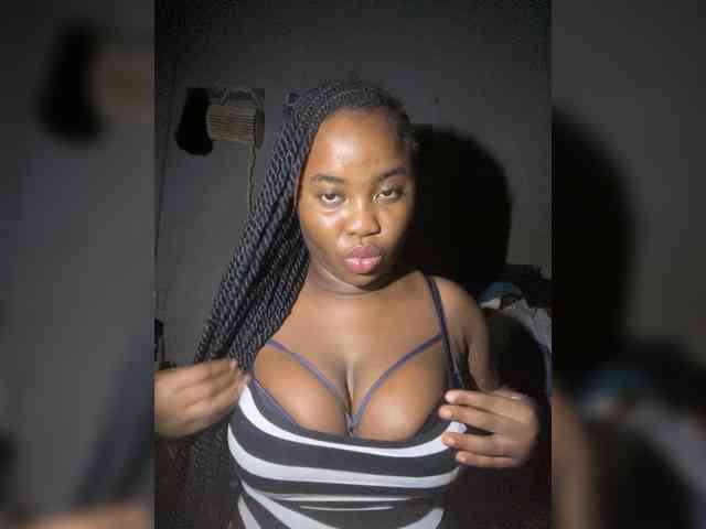 PrettyJade webcam