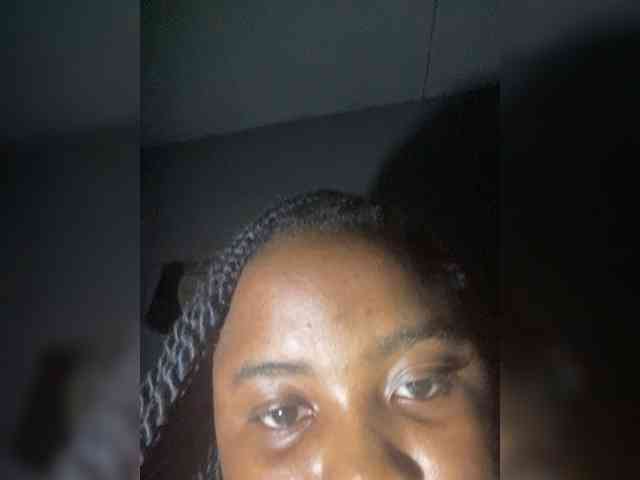 PrettyJade webcam