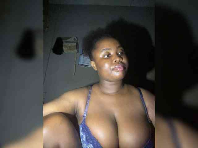 PrettyJade webcam