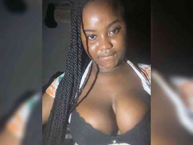 PrettyJade webcam
