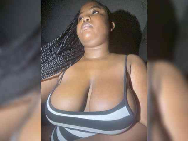 PrettyJade webcam