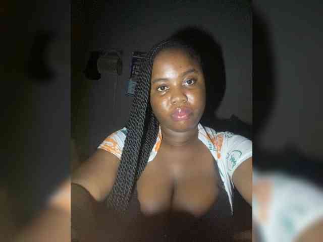 PrettyJade webcam
