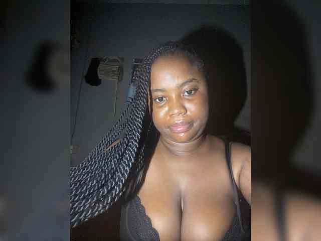 PrettyJade webcam