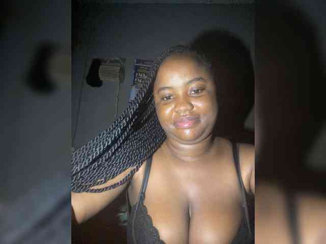 PrettyJade webcam