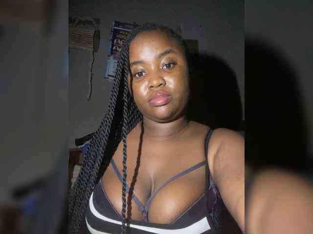 PrettyJade webcam