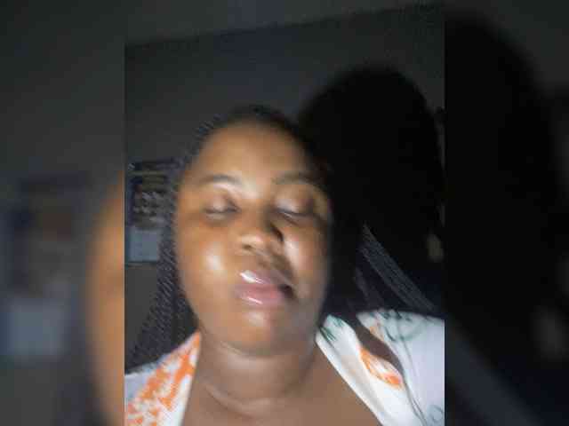 PrettyJade webcam