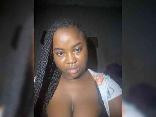 PrettyJade webcam