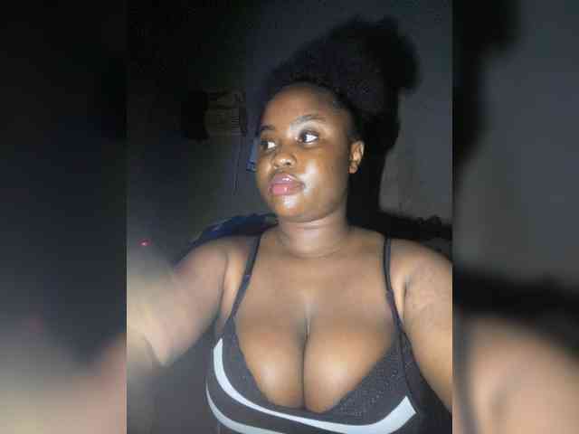 PrettyJade webcam