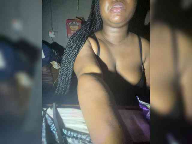 PrettyJade webcam