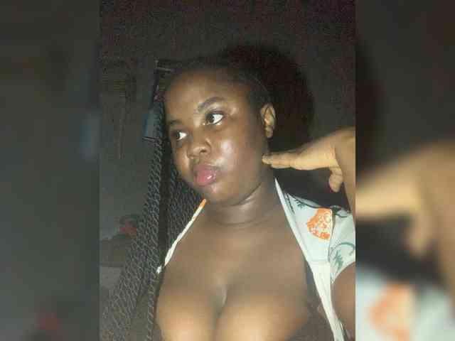 PrettyJade webcam