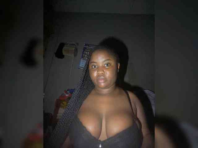 PrettyJade webcam