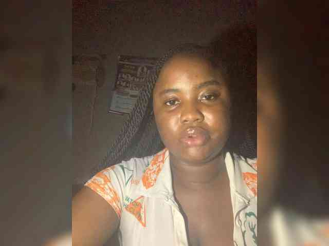 PrettyJade webcam