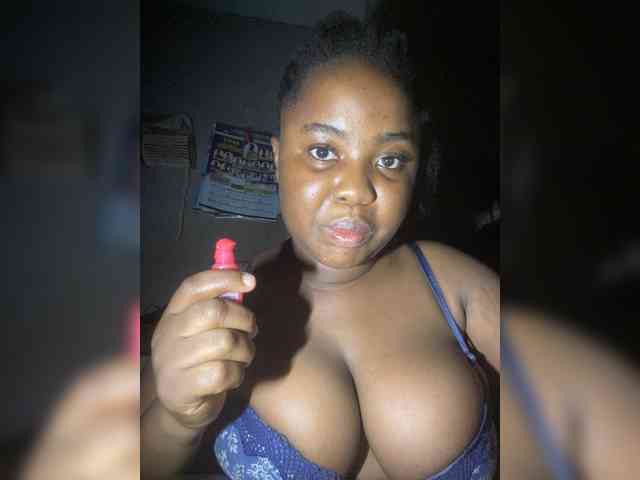 PrettyJade webcam