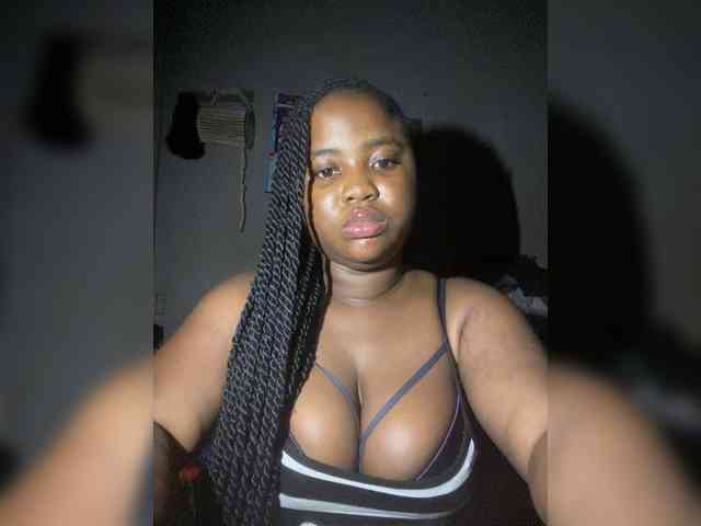 PrettyJade webcam