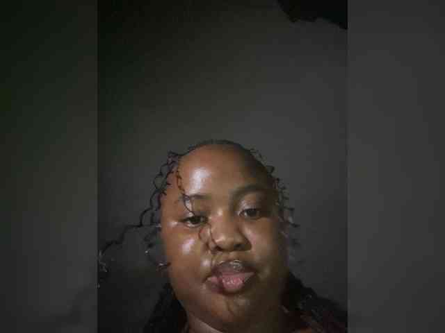 PrettyJade webcam