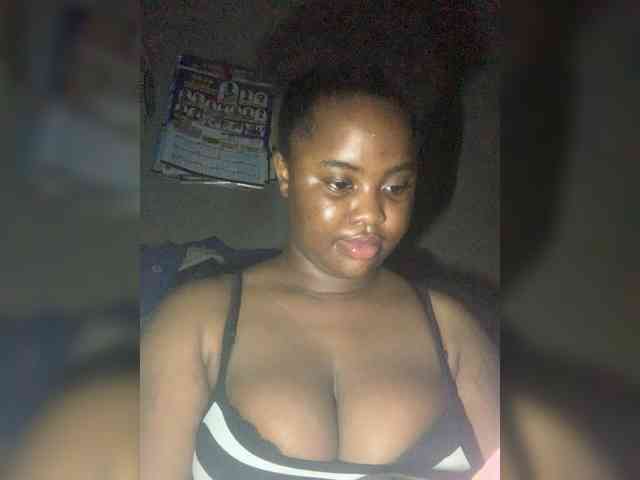 PrettyJade webcam
