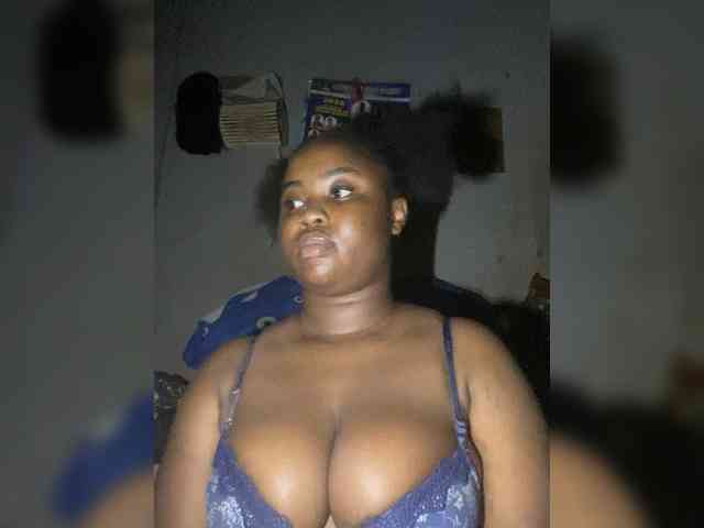 PrettyJade webcam