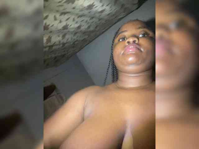 PrettyJade webcam
