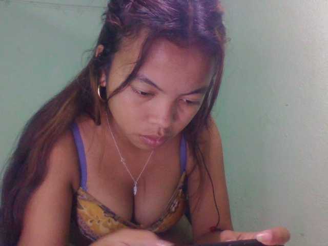 le modèle RIKEZ est en webcam porno dans un show sur le site bongacams, il possède les tags suivants: Asian,Brunette,Hairy