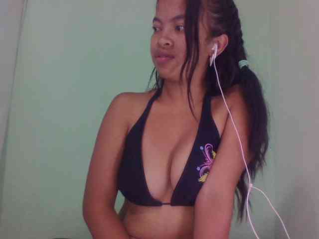 RIKEZ Live Webcam on BongaCams