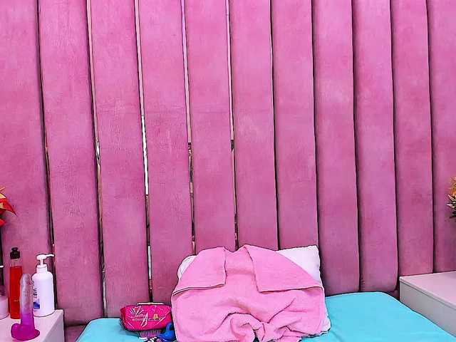 DulceeCherry's BongaCams show and profile