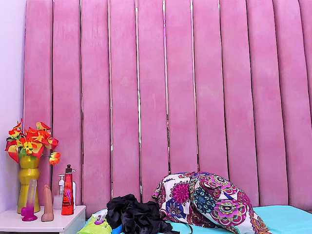 DulceeCherry's BongaCams show and profile