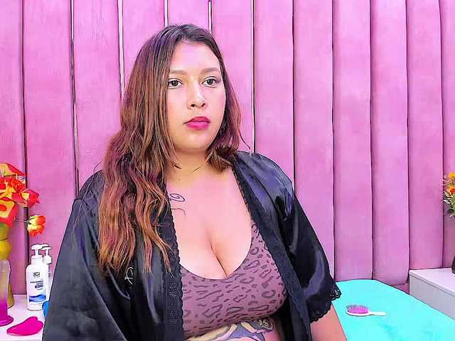 DulceeCherry's BongaCams show and profile