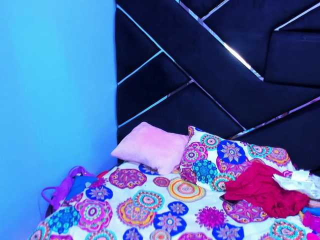 DulceeCherry's BongaCams show and profile