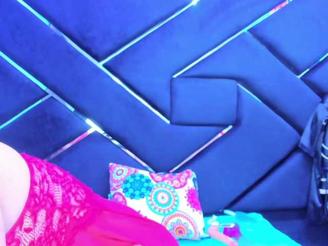 DulceeCherry's BongaCams show and profile