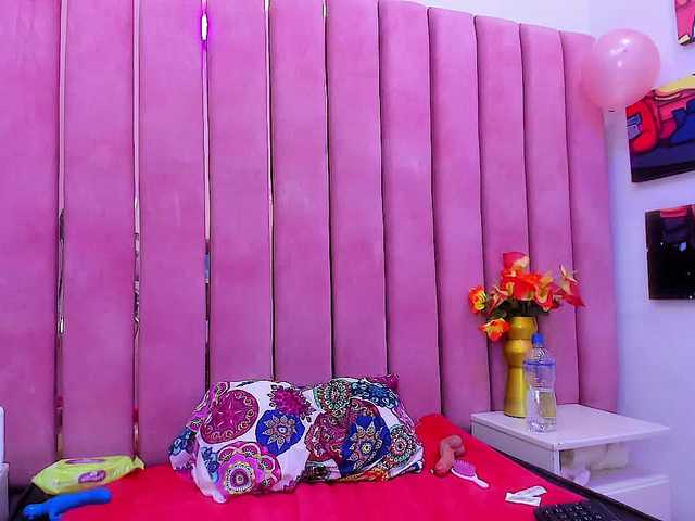 DulceeCherry's BongaCams show and profile