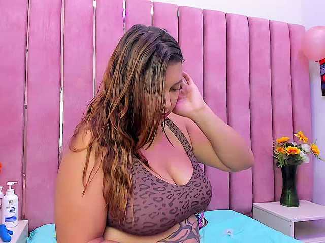 DulceeCherry's BongaCams show and profile