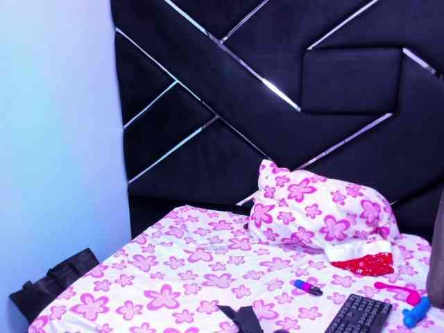 DulceeCherry DulceeCherry