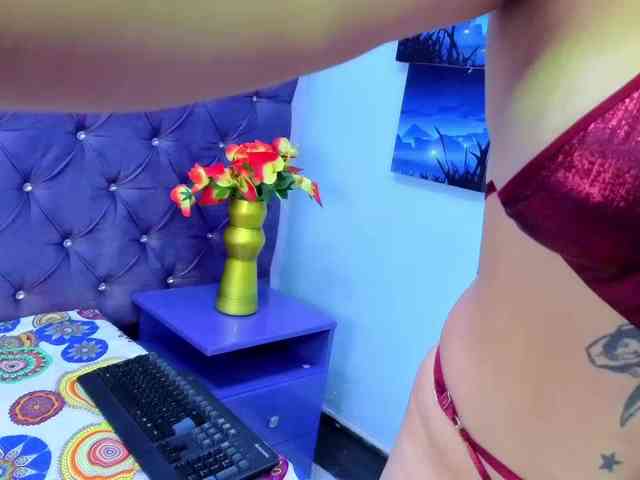 DulceeCherry webcam
