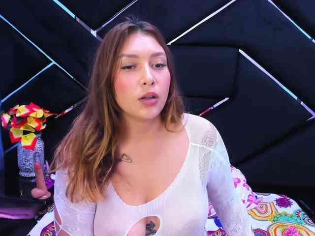 nude online chat DulceeCherry