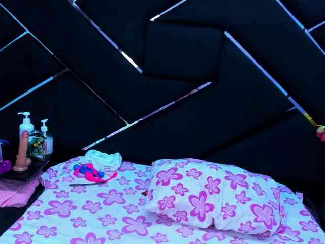 DulceeCherry DulceeCherry