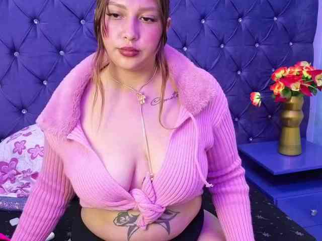 DulceeCherry webcam