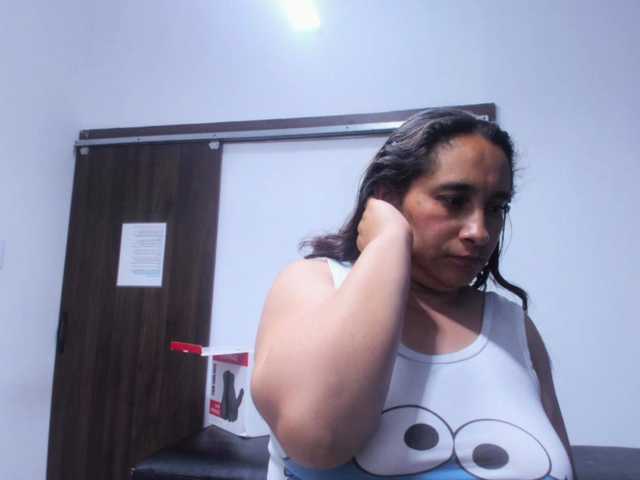 LeilaSmith's BongaCams show and profile