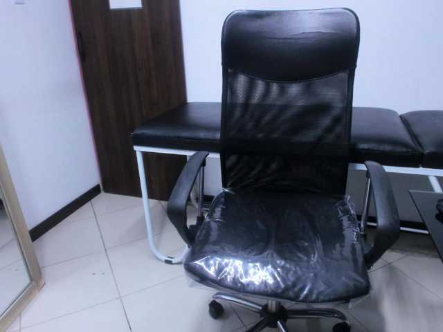 LeilaSmith's BongaCams show and profile