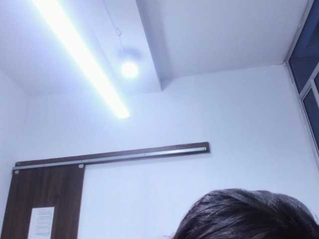 LeilaSmith live cam profile