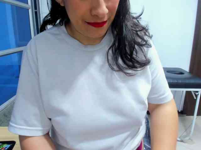 LeilaSmith LeilaSmith