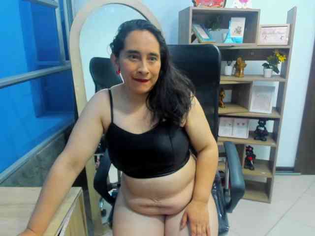 LeilaSmith LeilaSmith