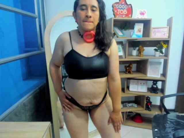 LeilaSmith LeilaSmith