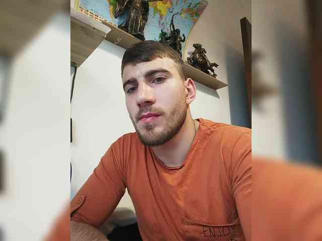 Lum7n