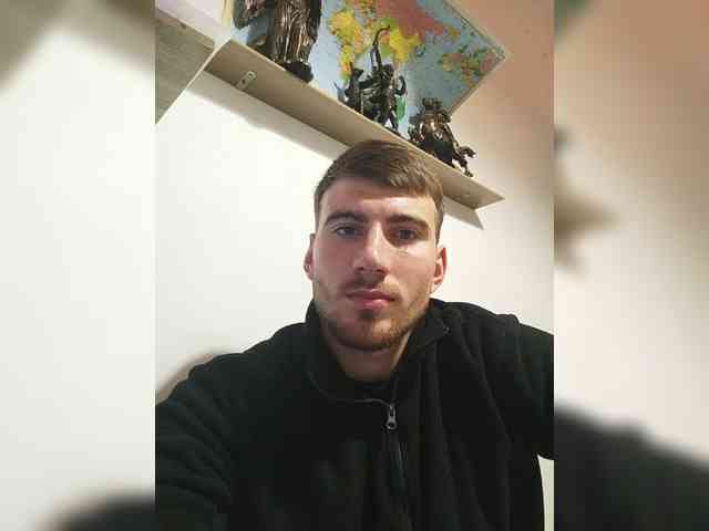 Lum7n