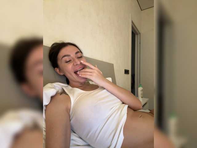 LunaDesire from BongaCams