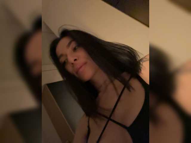 LunaDesire's BongaCams show and profile