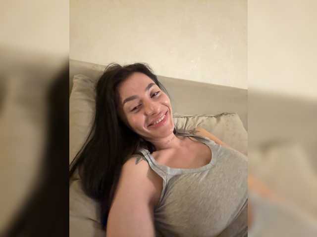 LunaDesire's BongaCams show and profile