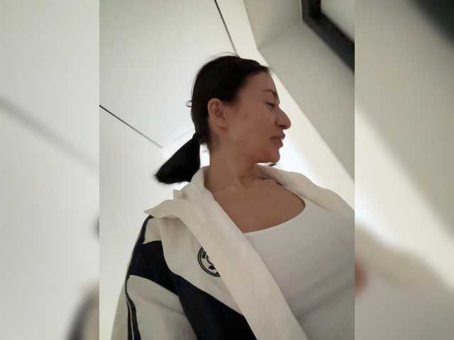 LunaDesire's BongaCams show and profile