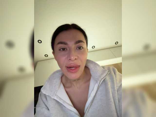 Lunadesire — Daily goal @total --- when achieved, a special mood and a surprise.Still need to collect @remain