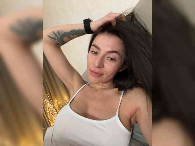 LunaDesire Live Webcam on BongaCams